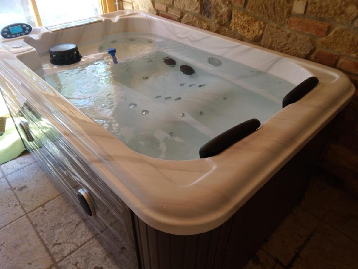 Agriturismo Podere Biancospino Piscina Privata Chianciano Terme Extérieur photo